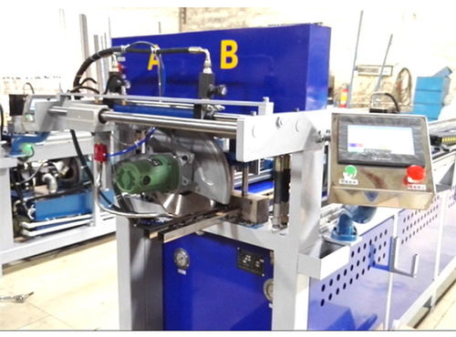 德川機(jī)械 專(zhuān)業(yè)制造，廠(chǎng)家直銷(xiāo)——兩工位數(shù)控沖孔機(jī)與護(hù)欄沖孔機(jī)的卓越選擇